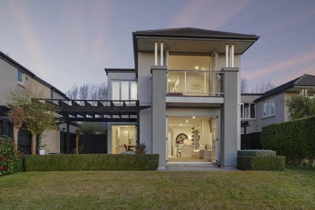 132 Lake Terrace Road, Burwood, Christchurch - Carousel 1