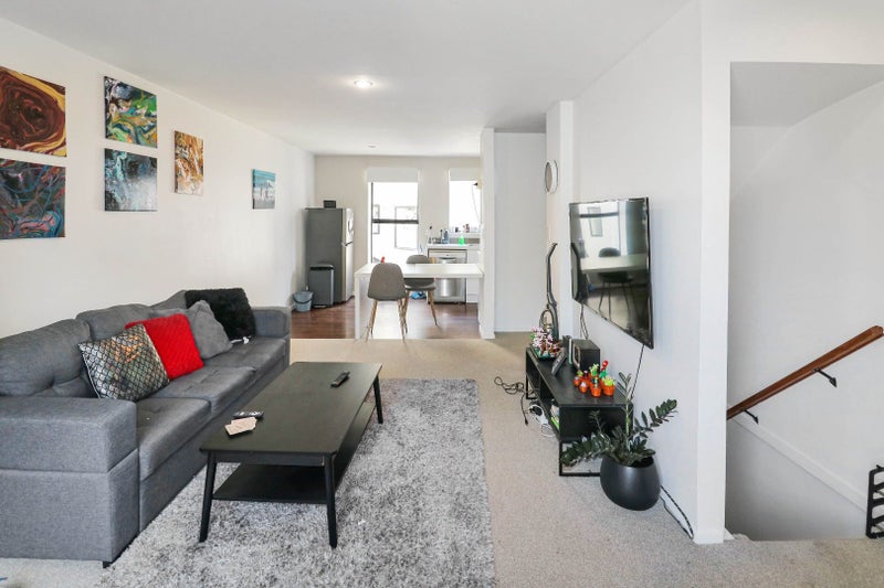31 Macdonald Crescent, Te Aro, Wellington - Carousel 1
