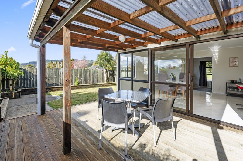 3 Gwendoline Street, Glenholme, Rotorua - Carousel 1