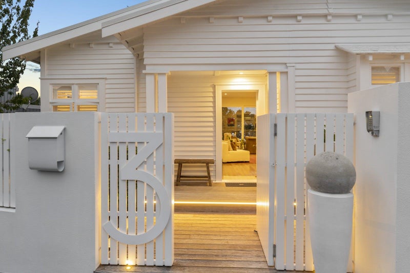 3 Hackett Street, Saint Marys Bay, Auckland - Carousel 2