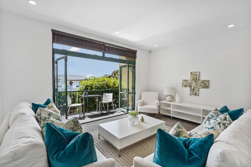 2/5 Augustus Terrace, Parnell, Auckland - Carousel 2