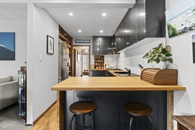 53 Pitcairn Street, Oakura - Carousel 2