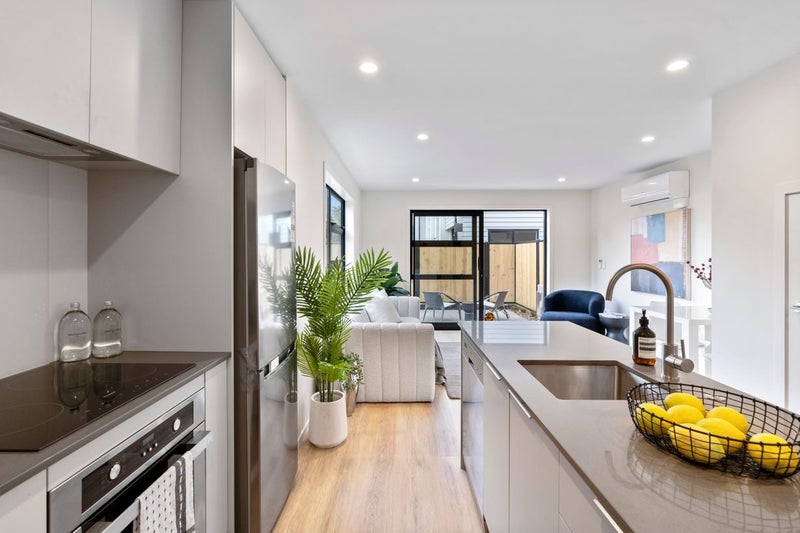 1/25 Bush Street, Naenae, Lower Hutt - Carousel 2