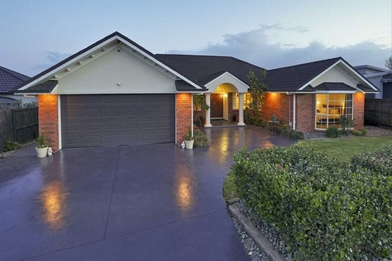26 Malbec Place, Rototuna, Hamilton - Carousel 1