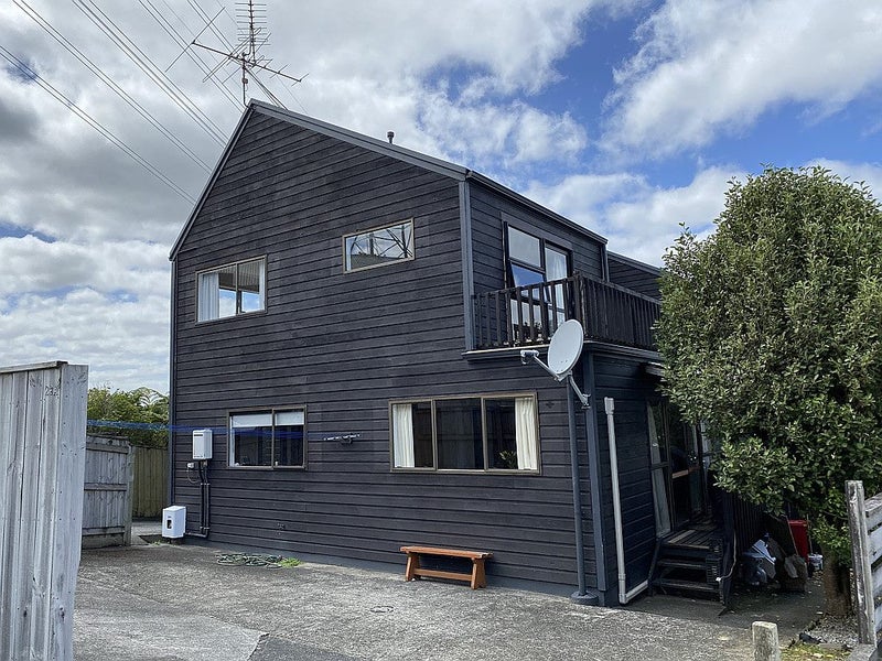 1/22 Matuhi Street, Tirohanga, Lower Hutt - Carousel 1