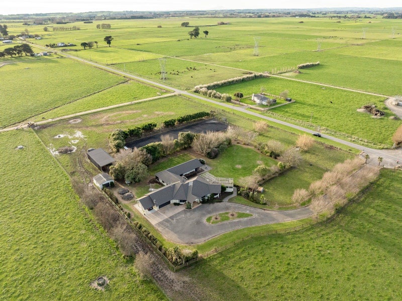 11 Mckenzie Settlement Road, Palmerston North - Carousel 1