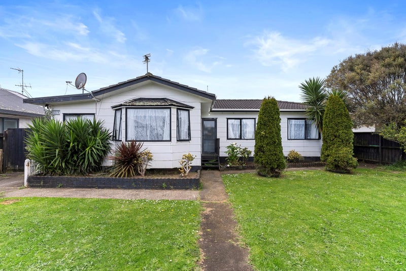 127 Maplesden Drive, Clendon Park, Auckland - Carousel 2