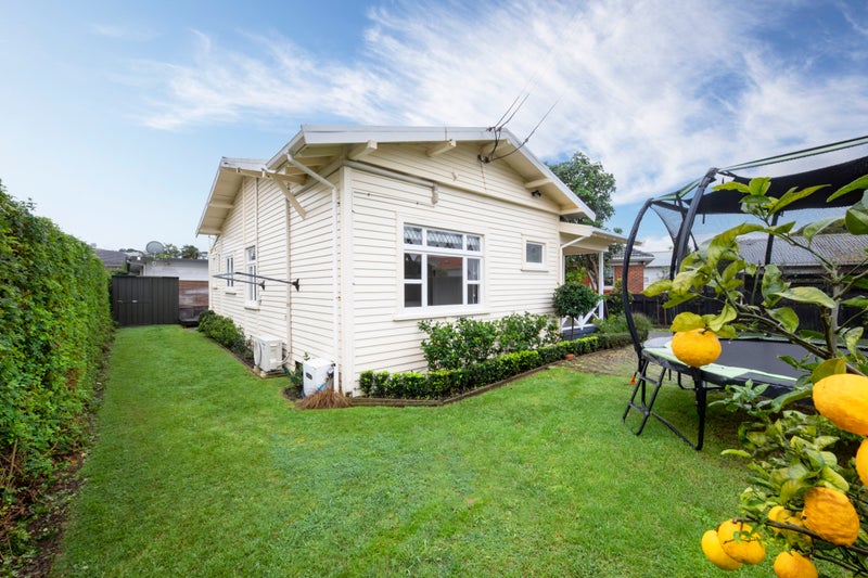 52 Amaru Road, One Tree Hill, Auckland - Carousel 2