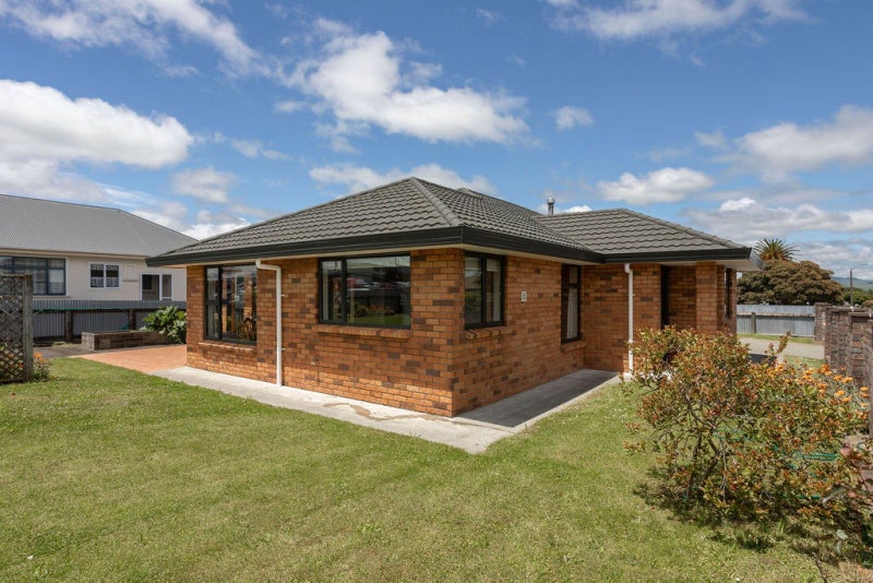 1A Alma Street, Dannevirke - Carousel 28
