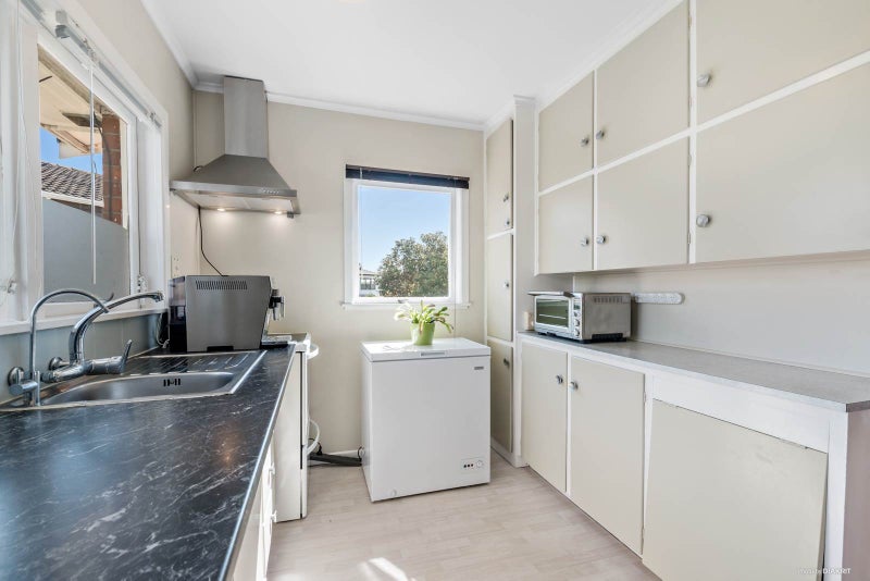 3/12 Raines Avenue, Forrest Hill, Auckland - Carousel 1