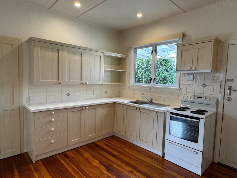 507 Fenwick Street, Mayfair, Hastings - Carousel 2