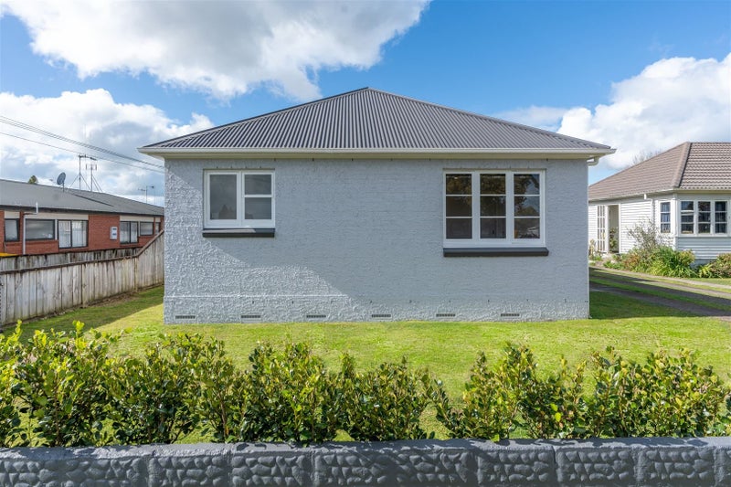 8 Nixon Street, Hamilton East, Hamilton - Carousel 29