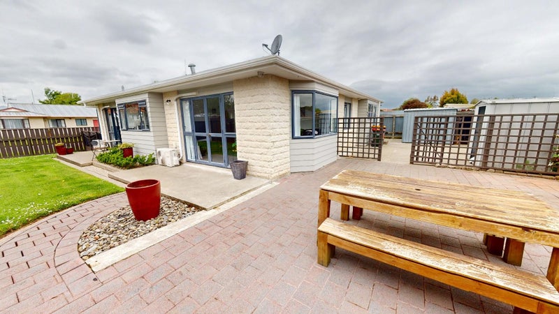 2 Pinedale Parade, Milson, Palmerston North - Carousel 2