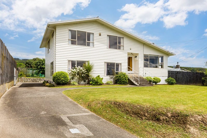 5 Ngatitoa Street, Takapuwahia, Porirua - Carousel 2