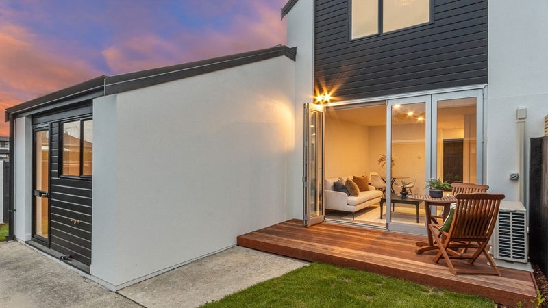 2/30 Picton Avenue, Riccarton, Christchurch - Carousel 1