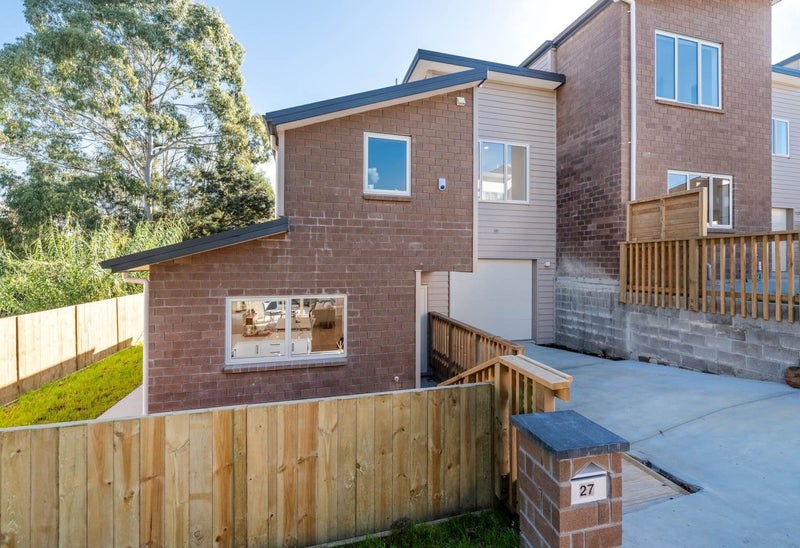 27 Sunshine Boulevard, Sunnyvale, Auckland - Carousel 1