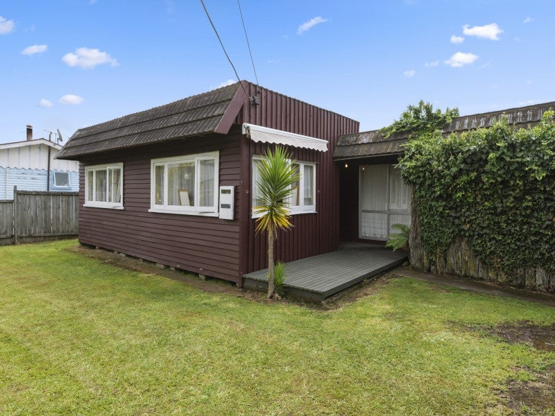 17A Charles Road, Hannahs Bay, Rotorua - Carousel 1
