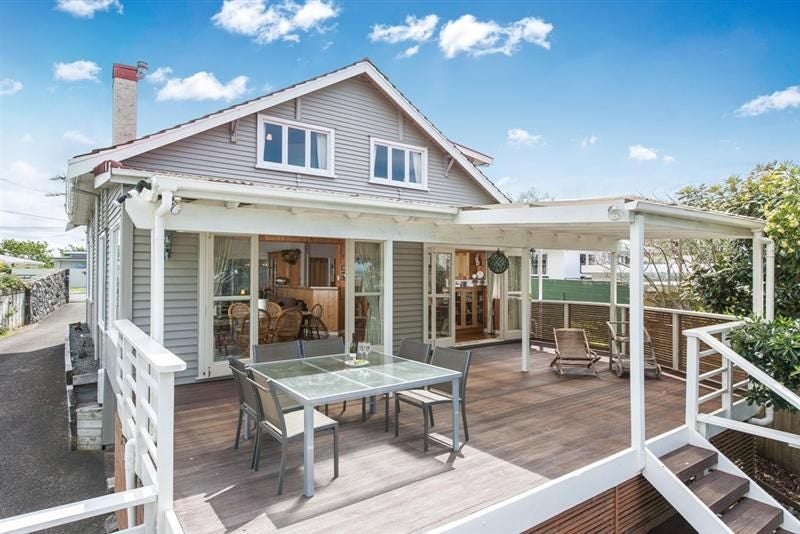 77 Sylvan Avenue, Northcote, Auckland - Carousel 1