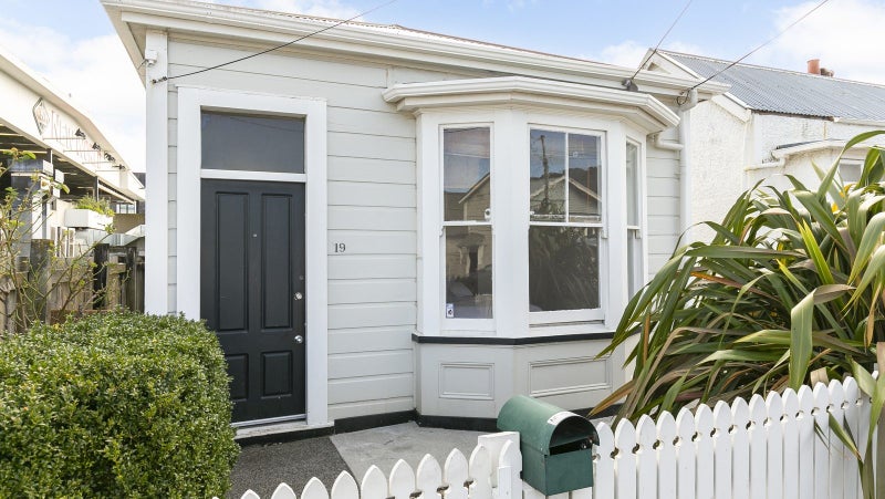 19 Normanby Street, Newtown, Wellington - Carousel 1