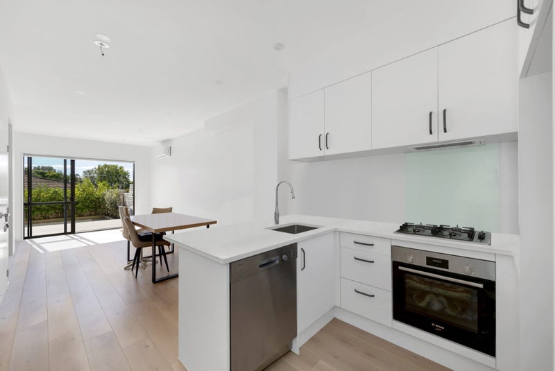 3/60 Highland Park Drive, Highland Park, Auckland - Carousel 1