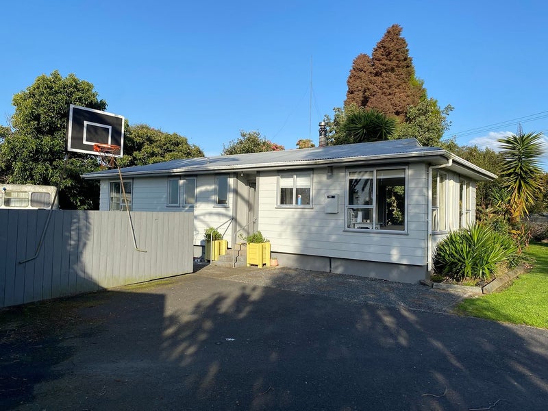 1529 State Highway 2, Te Puke - Carousel 2