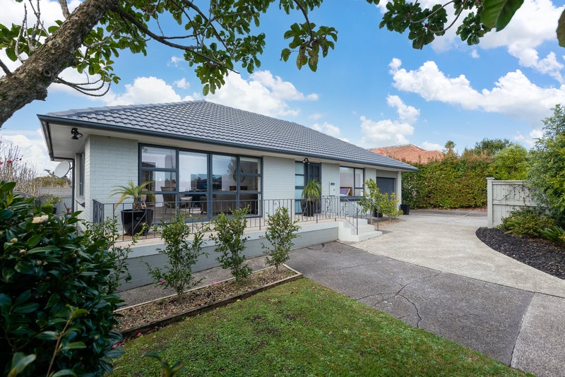 1/130 Cook Street, Howick, Auckland - Carousel 1