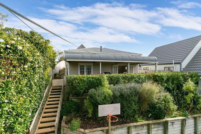 26 Tarawera Road, Johnsonville, Wellington - Carousel 1