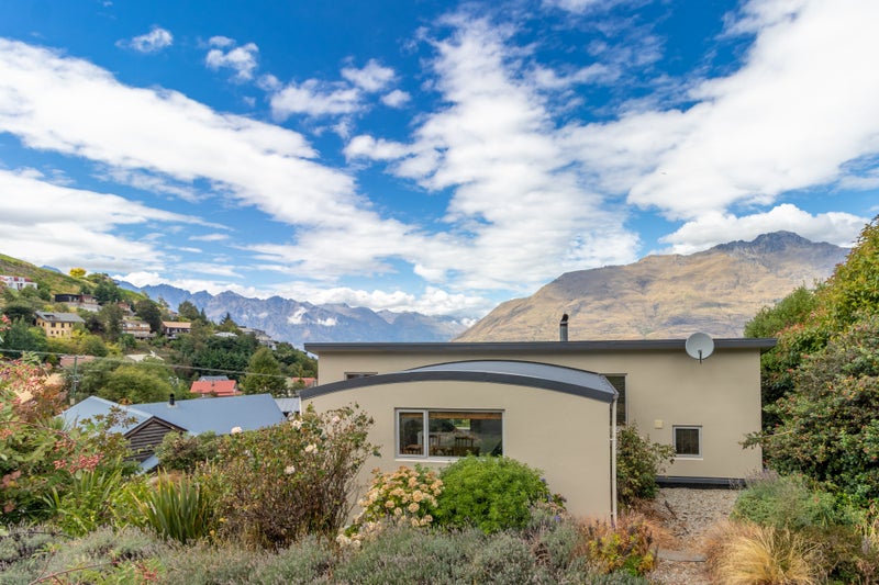 19A Arawata Terrace, Fernhill, Queenstown - Carousel 2