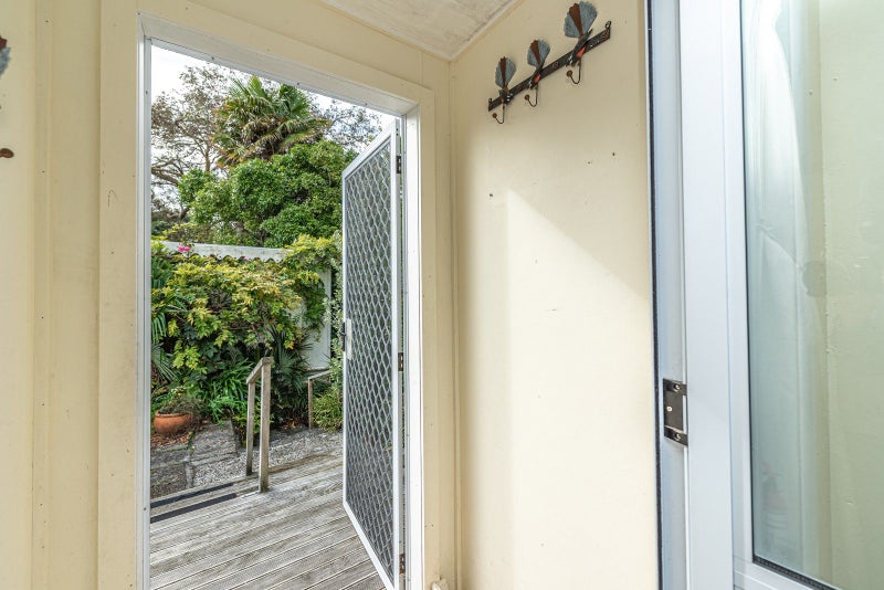 5B Glandwr Crescent, Whanganui East, Whanganui - Carousel 2