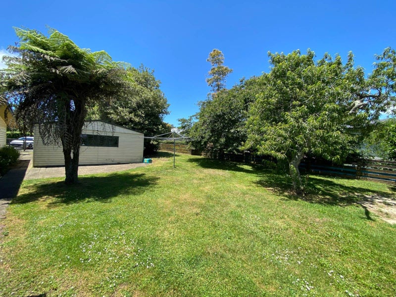 3 Cottle Heath Close, Manor Park, Lower Hutt - Carousel 13
