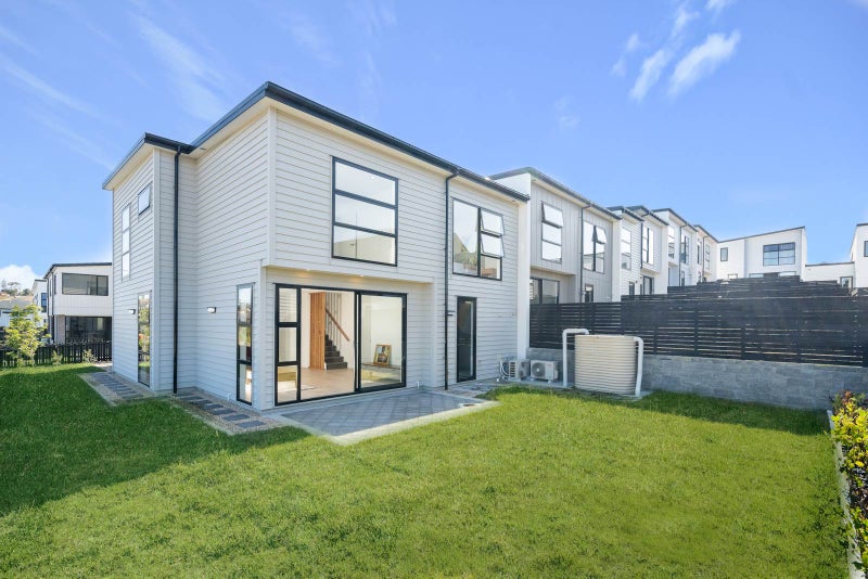 35 Westgate Drive, Westgate, Auckland - Carousel 2