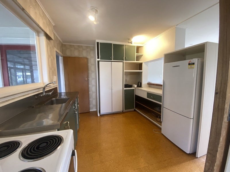 15 Norwich Street, Wadestown, Wellington - Carousel 2
