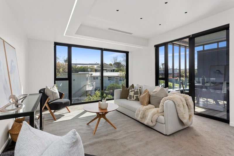 35 Chesterfield Avenue, Glendowie, Auckland - Carousel 1