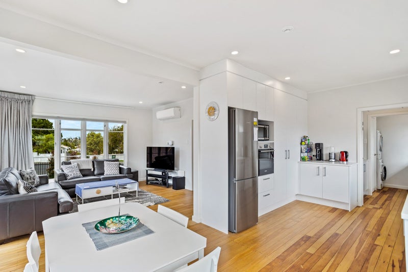 1/20 James Laurie Street, Henderson, Auckland - Carousel 2