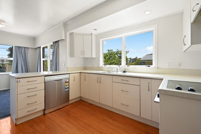 16 Wake Street, Chartwell, Hamilton - Carousel 2