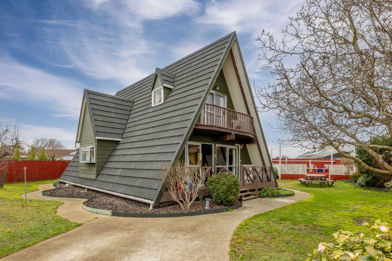 107B Queenspark Drive, Parklands, Christchurch - Carousel 1