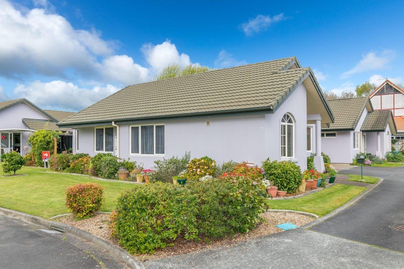 12/16 Rototuna Road, Flagstaff, Hamilton - Carousel 12