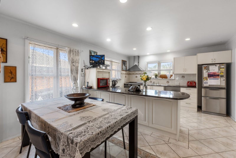 10 Brains Road, Kelston, Auckland - Carousel 26