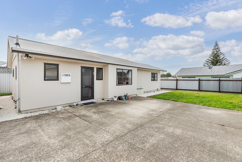 36A Whanga Crescent, Titahi Bay, Porirua - Carousel 1