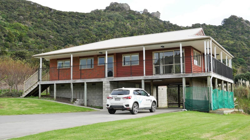 2123 Whangarei Heads Road, Whangārei Heads - Carousel 1