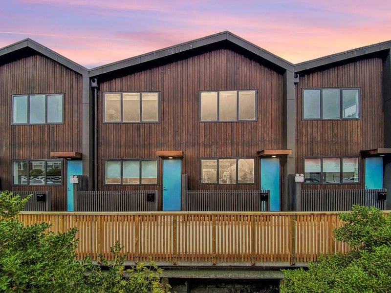 32 Ferguson Street, Newtown, Wellington - Carousel 1