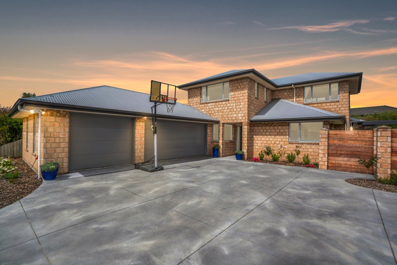 5 Evergreen Place, Parklands, Christchurch - Carousel 1