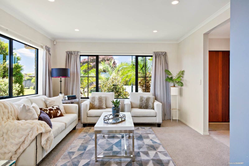 15 Richfield Crescent, Westgate, Auckland - Carousel 2