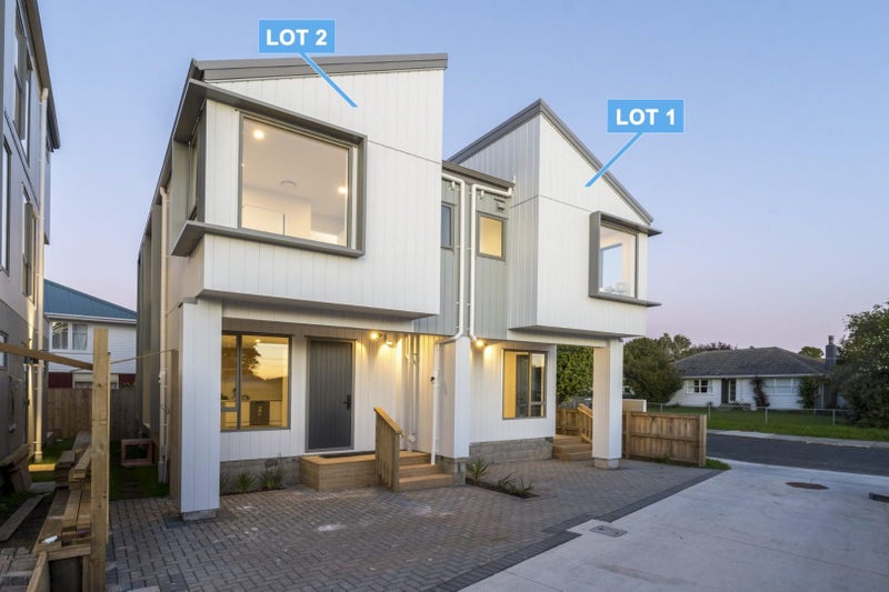 2/5 Hereford Street, Te Atatu Peninsula, Auckland - Carousel 1