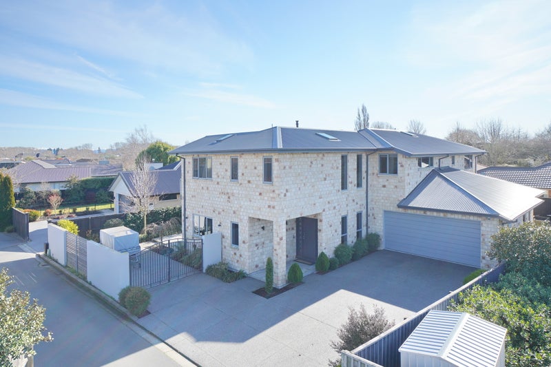 15 Breton Close, Northwood, Christchurch - Carousel 2