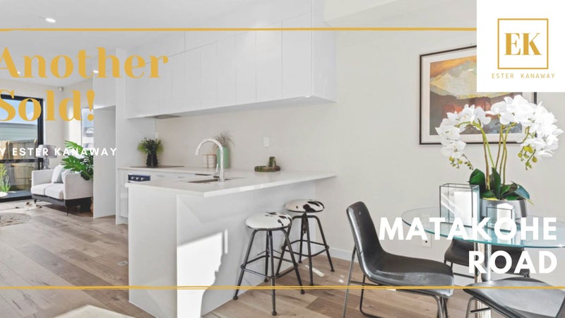 10 Matakohe Road, Westgate, Auckland - Carousel 1