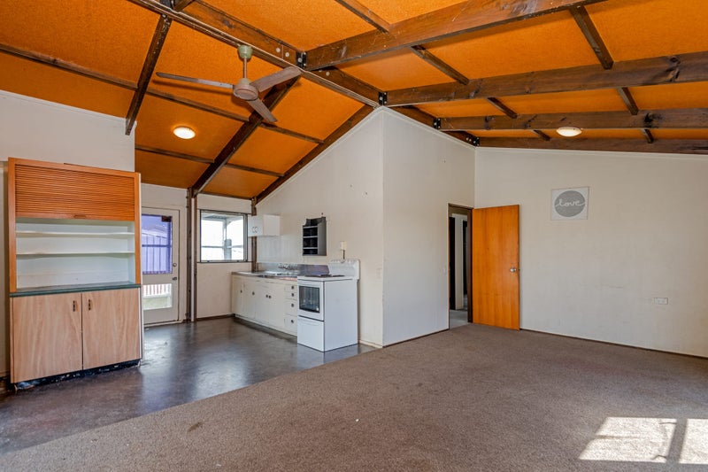 14 Dahlstrom Grove, Kelvin Grove, Palmerston North - Carousel 2