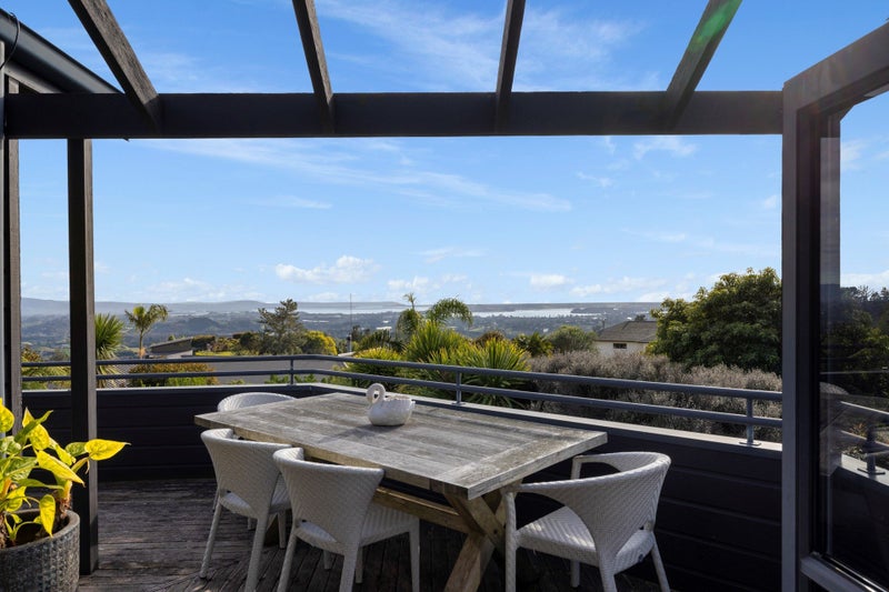 1/2 Elliot Street, Howick, Auckland - Carousel 2