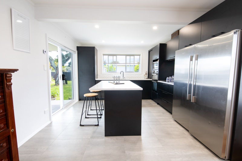 49 Trinity Crescent, Pirimai, Napier - Carousel 2