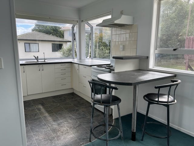 122 Halsey Drive, Lynfield, Auckland - Carousel 2